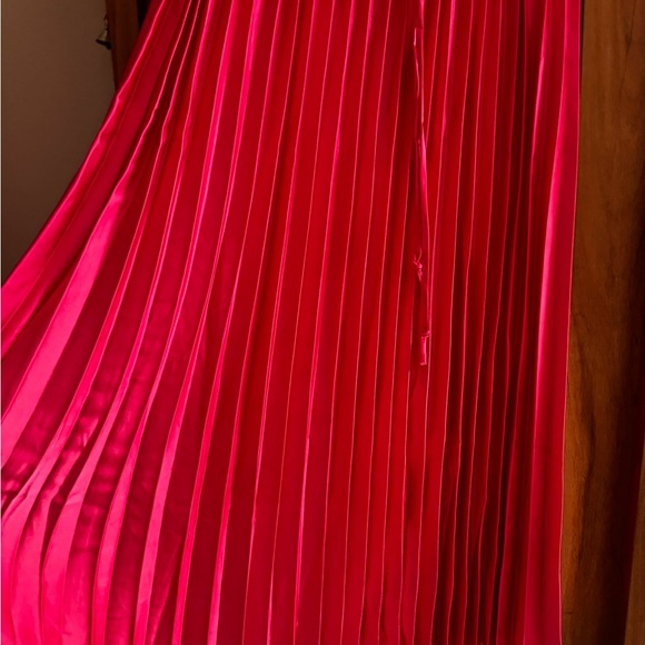 Midi Pleated Skirt - Picture 7 of 10